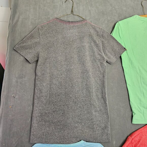 Superdry Women's Shirt Lot Size S Short Sleeve Crew Neck Graphic Tee  A5-28 - Picture 8 of 9